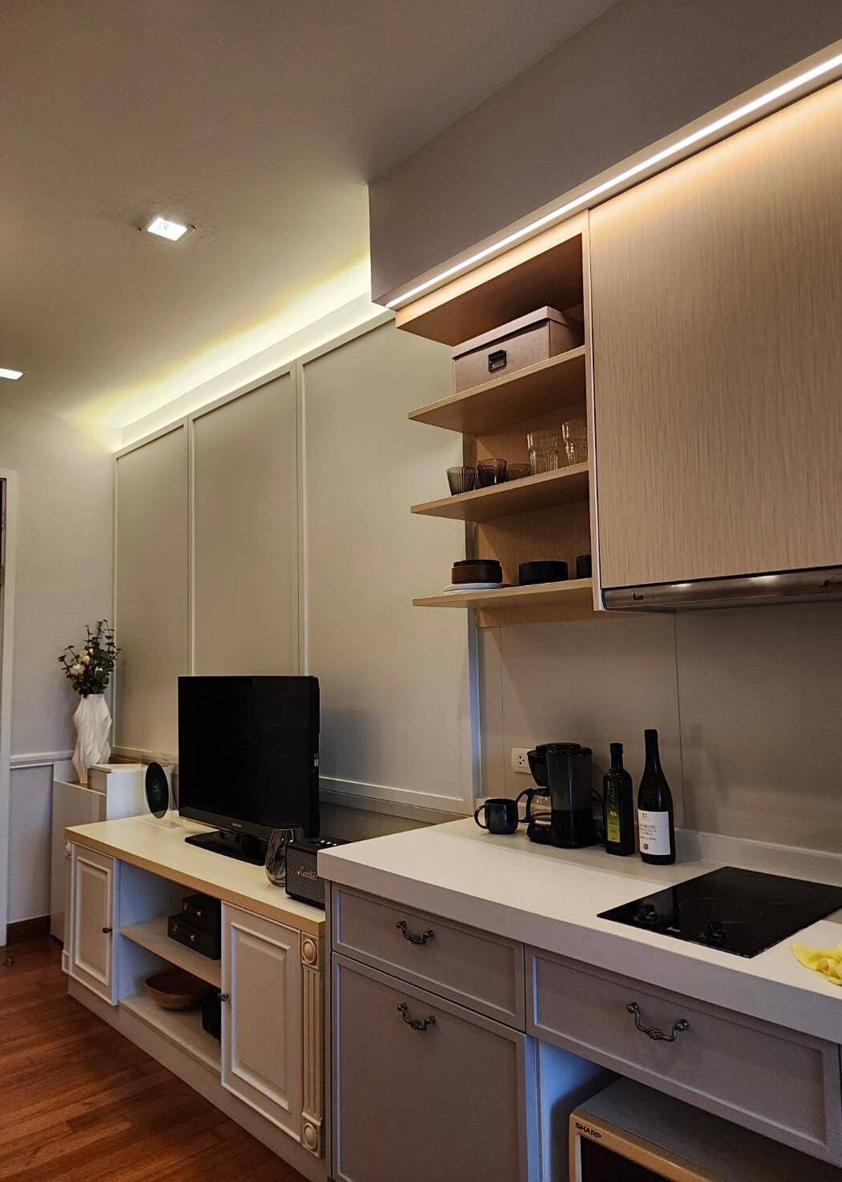 For RentCondoSathorn, Narathiwat : ( UL2410091) Tel/Line 096-2479369 , FOR RENT IVY SATHORN, 1 Bedroom 1 Bathroom 40 Sq.M. Ready to move in✨