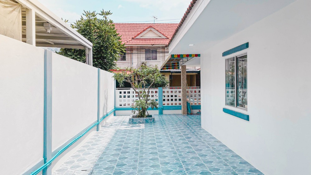 ขายบ้านปทุมธานี รังสิต ธรรมศาสตร์ : H0209😍 For SELL ขาย 2 ชั้น🚪3 ห้องนอน🚄ใกล้ ฟิวเจอร์ พาร์ค รังสิต🏢หมู่บ้าน พฤกษา D Pruksa Village D🔔พื้นที่บ้าน:36.80ตร.วา🔔พื้นที่ใช้สอย:150ตร.ม.💲ขาย:2,590,000฿ 📞O65-9423251,099-5919653✅LineID:@sureresidence