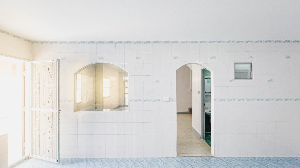 ขายบ้านปทุมธานี รังสิต ธรรมศาสตร์ : H0209😍 For SELL ขาย 2 ชั้น🚪3 ห้องนอน🚄ใกล้ ฟิวเจอร์ พาร์ค รังสิต🏢หมู่บ้าน พฤกษา D Pruksa Village D🔔พื้นที่บ้าน:36.80ตร.วา🔔พื้นที่ใช้สอย:150ตร.ม.💲ขาย:2,590,000฿ 📞O65-9423251,099-5919653✅LineID:@sureresidence