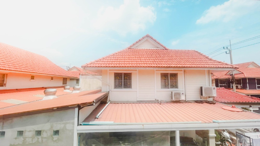 ขายบ้านปทุมธานี รังสิต ธรรมศาสตร์ : H0209😍 For SELL ขาย 2 ชั้น🚪3 ห้องนอน🚄ใกล้ ฟิวเจอร์ พาร์ค รังสิต🏢หมู่บ้าน พฤกษา D Pruksa Village D🔔พื้นที่บ้าน:36.80ตร.วา🔔พื้นที่ใช้สอย:150ตร.ม.💲ขาย:2,590,000฿ 📞O65-9423251,099-5919653✅LineID:@sureresidence