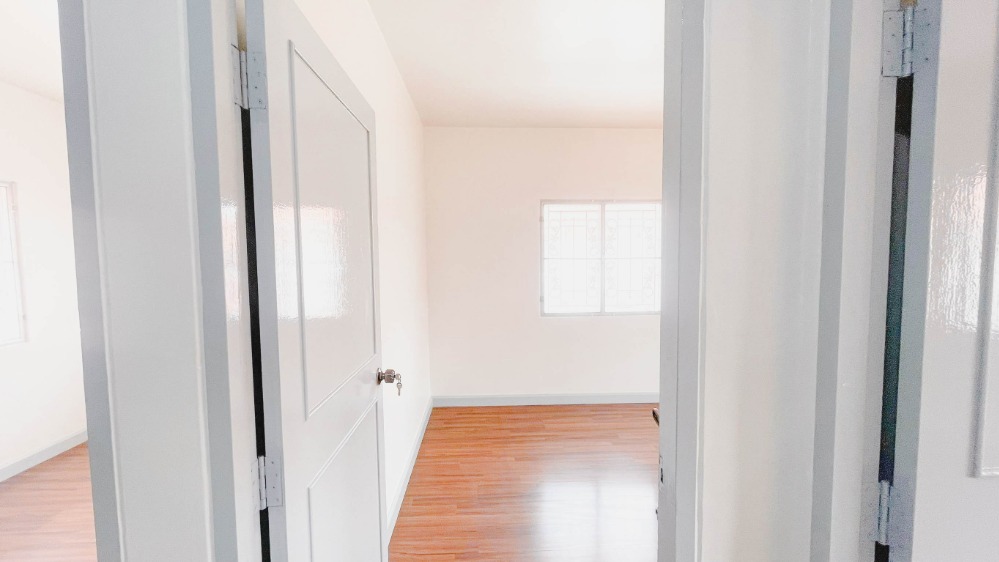 ขายบ้านปทุมธานี รังสิต ธรรมศาสตร์ : H0209😍 For SELL ขาย 2 ชั้น🚪3 ห้องนอน🚄ใกล้ ฟิวเจอร์ พาร์ค รังสิต🏢หมู่บ้าน พฤกษา D Pruksa Village D🔔พื้นที่บ้าน:36.80ตร.วา🔔พื้นที่ใช้สอย:150ตร.ม.💲ขาย:2,590,000฿ 📞O65-9423251,099-5919653✅LineID:@sureresidence