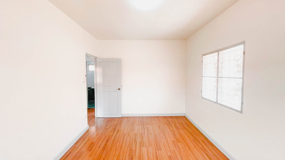 ขายบ้านปทุมธานี รังสิต ธรรมศาสตร์ : H0209😍 For SELL ขาย 2 ชั้น🚪3 ห้องนอน🚄ใกล้ ฟิวเจอร์ พาร์ค รังสิต🏢หมู่บ้าน พฤกษา D Pruksa Village D🔔พื้นที่บ้าน:36.80ตร.วา🔔พื้นที่ใช้สอย:150ตร.ม.💲ขาย:2,590,000฿ 📞O65-9423251,099-5919653✅LineID:@sureresidence