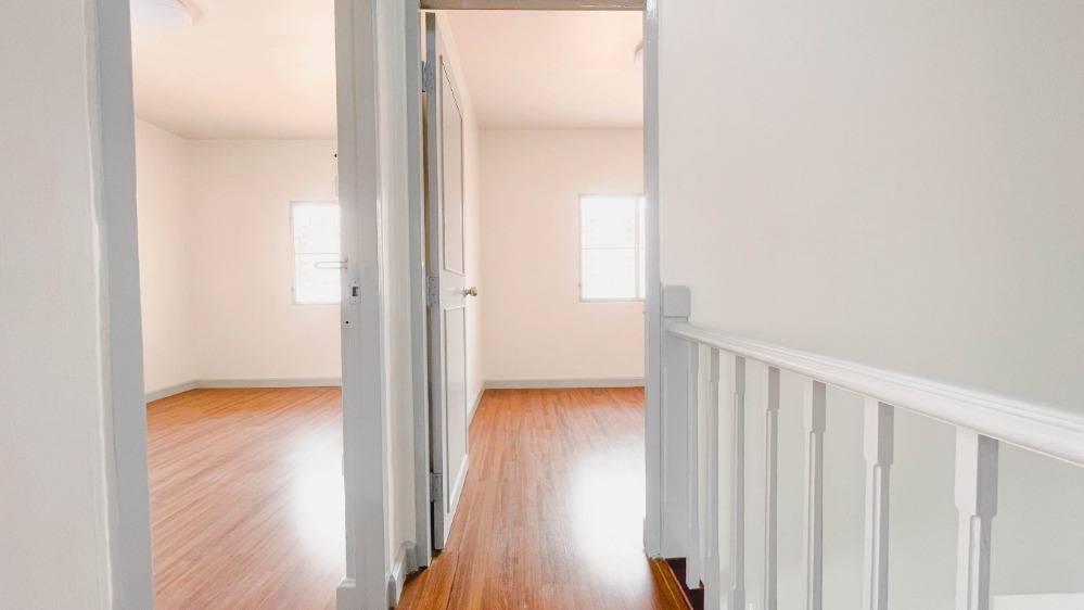 ขายบ้านปทุมธานี รังสิต ธรรมศาสตร์ : H0209😍 For SELL ขาย 2 ชั้น🚪3 ห้องนอน🚄ใกล้ ฟิวเจอร์ พาร์ค รังสิต🏢หมู่บ้าน พฤกษา D Pruksa Village D🔔พื้นที่บ้าน:36.80ตร.วา🔔พื้นที่ใช้สอย:150ตร.ม.💲ขาย:2,590,000฿ 📞O65-9423251,099-5919653✅LineID:@sureresidence