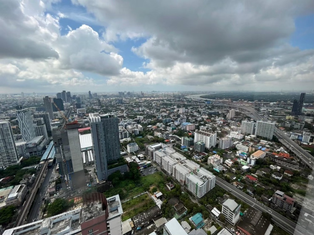 For SaleCondoOnnut, Udomsuk : 🔥 Dont miss out! Penthouse luxury 3 bedrooms (Fully Furnished) near BTS On Nut! 
 
