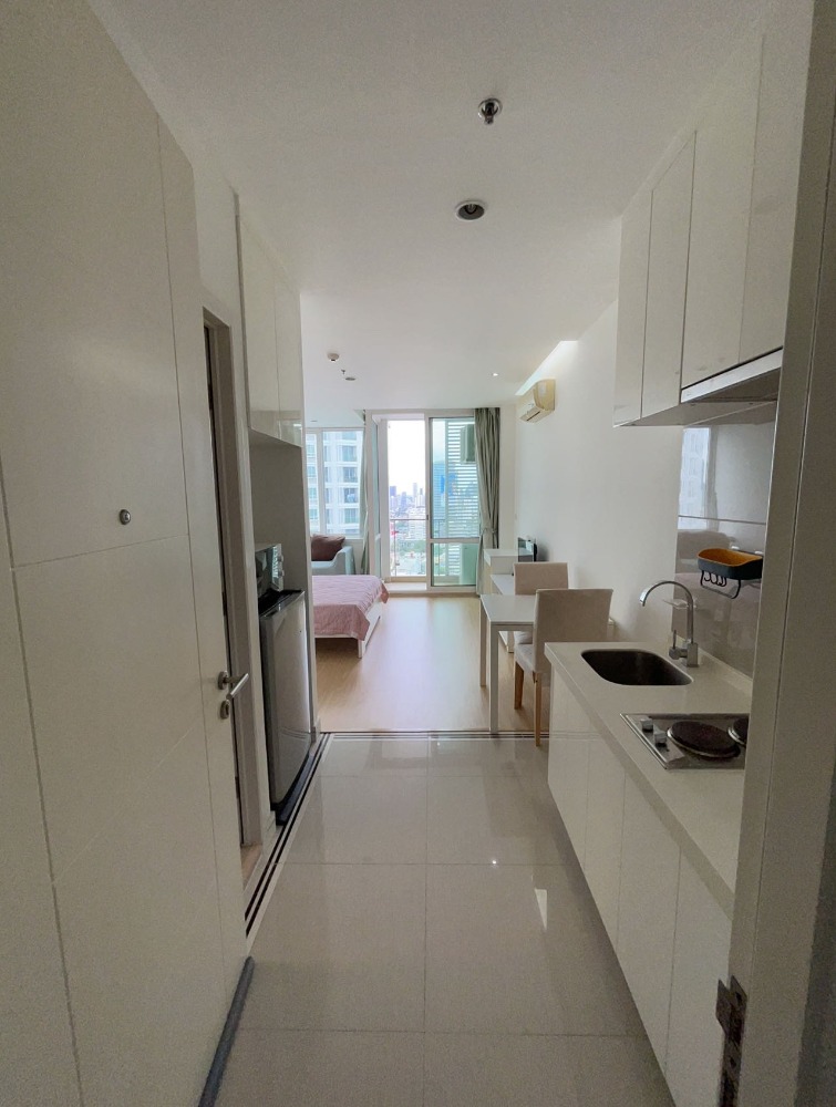 For SaleCondoRama9, Petchburi, RCA : Condo for sale, TC Green Building B, Studio 30 sq m, South facing, with furniture, electrical appliances