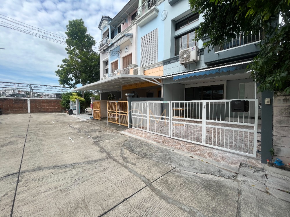 ขายทาวน์โฮมโชคชัย4 ลาดพร้าว71 : ทาวน์โฮม บ้านกลางเมือง เหม่งจ๋าย - ลาดพร้าว / 3 ห้องนอน (ขายพร้อมผู้เช่า), Baan Klang Muang Mengjai - Ladprao / Townhome 3 Bedrooms (SALE WITH TENANT) TPM130