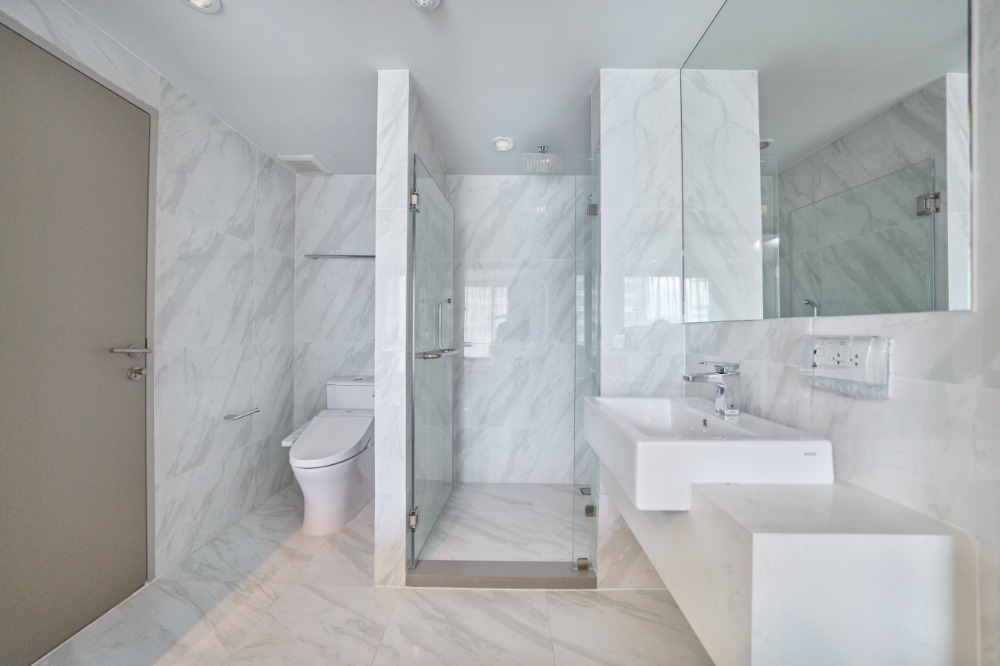 ขายคอนโดสุขุมวิท อโศก ทองหล่อ : 🎯คุ้มที่สุดแห่งปี MEGA SALE 🎯 5.69 Mb   1Bedroom BIG SIZE   แต่งครบพร้อมอยู่ ALL YOU CAN GET🎉