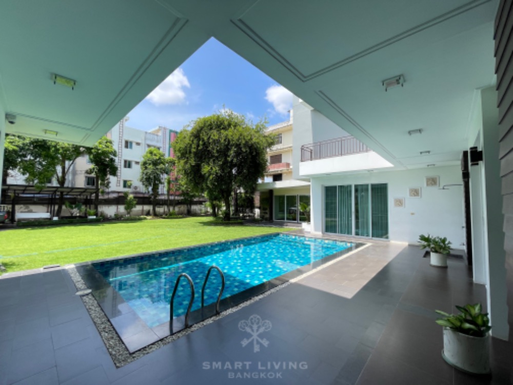 ขายบ้านนวมินทร์ รามอินทรา : 📢👇ขายบ้านหรู พร้อมผู้เช่าสัญญาสิ้นสุด ธันวาคม 2569 สระว่ายน้ำส่วนตัว พื้นที่กว้างขวาง ตกแต่งแบบ Modern โปร่ง สบาย บ้านเลขที่เป็นมงคล