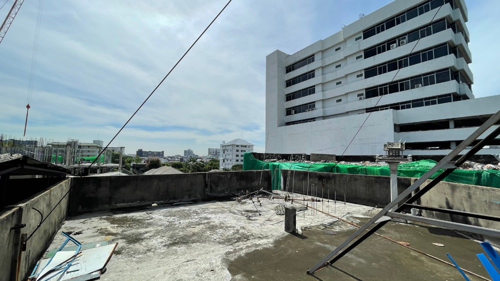 ขายอาคารพาณิชย์สุขุมวิท อโศก ทองหล่อ : ขายอาคารพานิชย์ 2 ห้อง ติดถนนเอกมัย