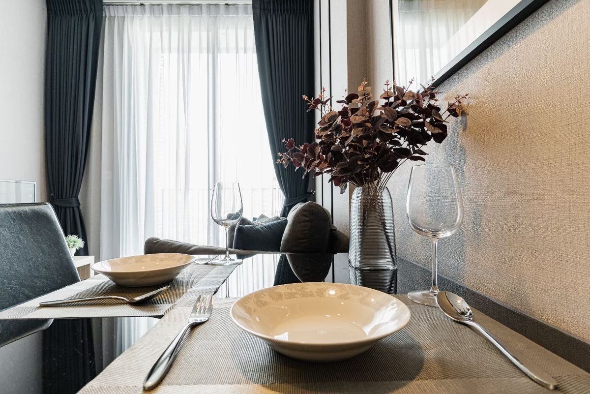 ให้เช่าคอนโดสุขุมวิท อโศก ทองหล่อ : ให้เช่าขนาด 1 นอนใหญ่ 34 Sqm 24,000