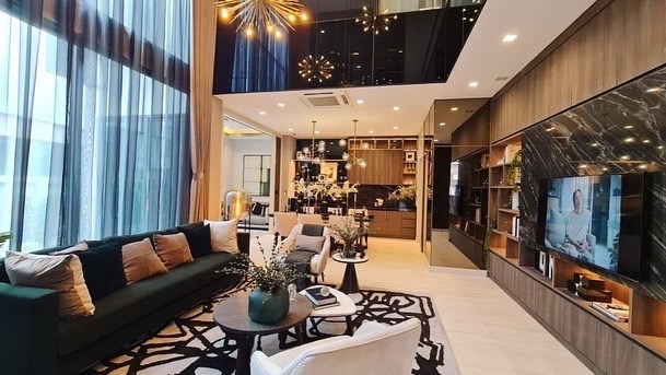 ขายบ้านพัฒนาการ ศรีนครินทร์ : 🔥ขายวิลล่าหรู 550ตรม. 5Bed 5Baht l The Gentry พัฒนาการ 62.26MB โทร. 0959415999