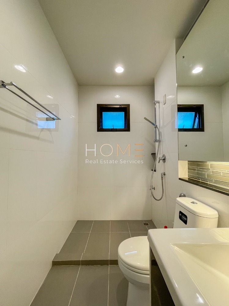 For SaleHousePattanakan, Srinakarin : Setthasiri Krungthep Kreetha / 4 Bedrooms (SALE WITH TENANT) BZD072