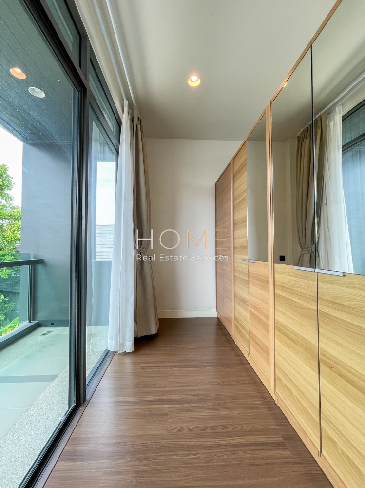 For SaleHousePattanakan, Srinakarin : Setthasiri Krungthep Kreetha / 4 Bedrooms (SALE WITH TENANT) BZD072