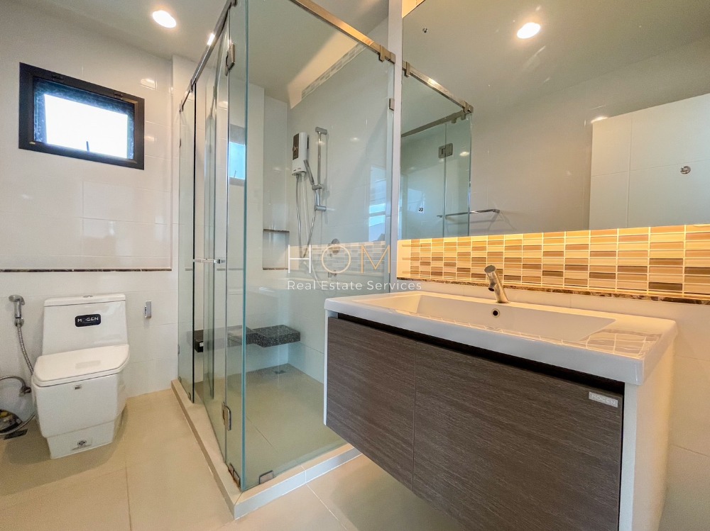 For SaleHousePattanakan, Srinakarin : Setthasiri Krungthep Kreetha / 4 Bedrooms (SALE WITH TENANT) BZD072