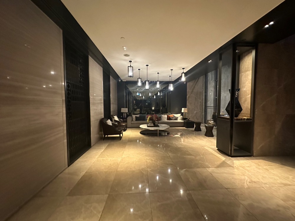 For RentCondoSathorn, Narathiwat : 💫🧚‍♂️ For rent, The Room Sathorn - St.Louis, decorated and ready to move in. Fully furnished Good location in Sathorn area, near BTS St. Louis 🚆💫