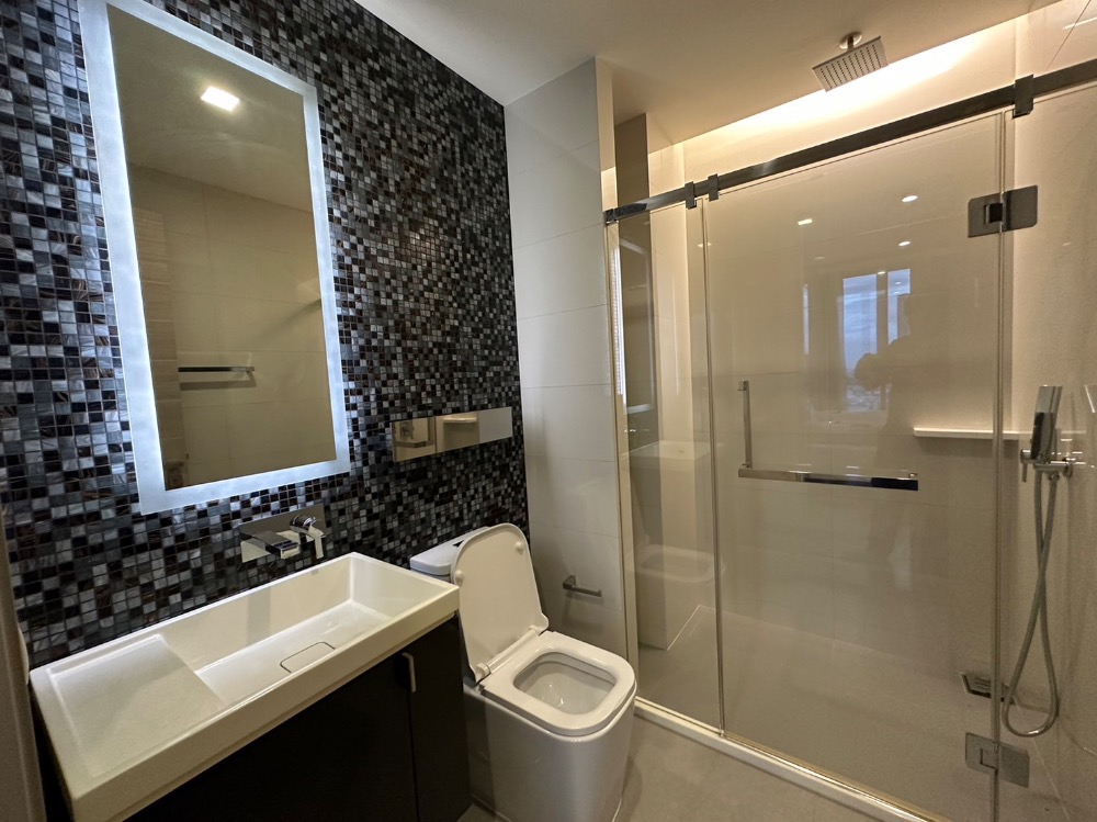 For RentCondoSathorn, Narathiwat : 💫🧚‍♂️ For rent, The Room Sathorn - St.Louis, decorated and ready to move in. Fully furnished Good location in Sathorn area, near BTS St. Louis 🚆💫