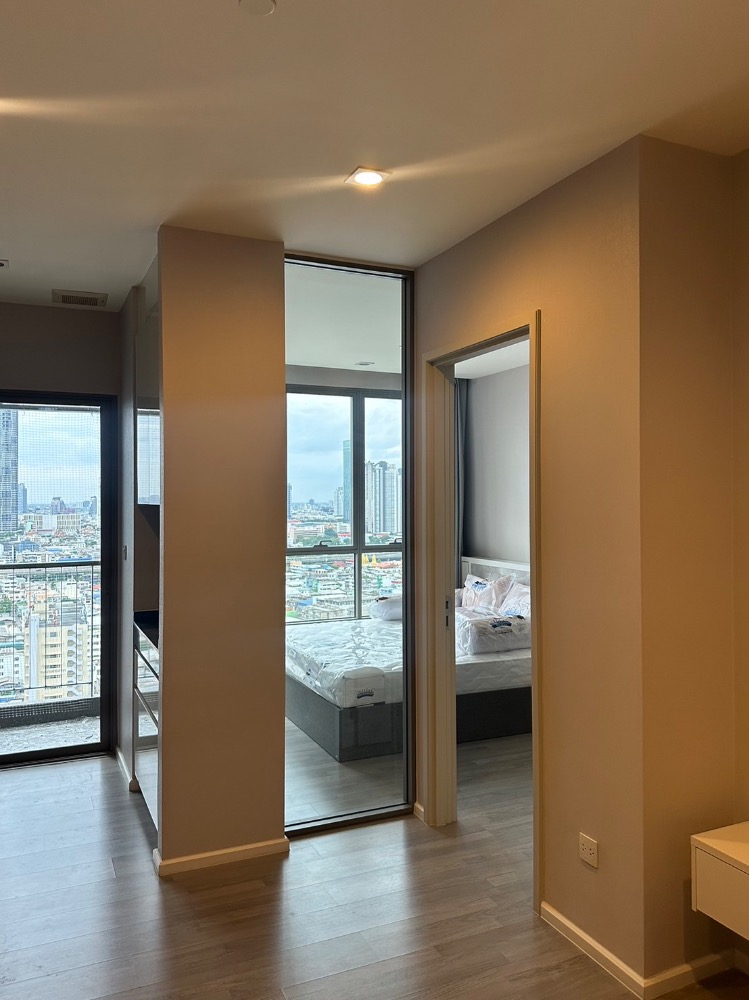 For RentCondoSathorn, Narathiwat : 💫🧚‍♂️ For rent, The Room Sathorn - St.Louis, decorated and ready to move in. Fully furnished Good location in Sathorn area, near BTS St. Louis 🚆💫