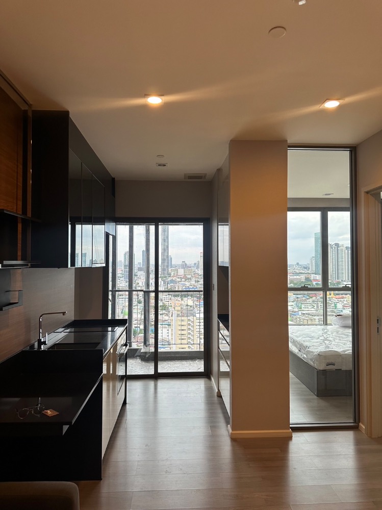 For RentCondoSathorn, Narathiwat : 💫🧚‍♂️ For rent, The Room Sathorn - St.Louis, decorated and ready to move in. Fully furnished Good location in Sathorn area, near BTS St. Louis 🚆💫