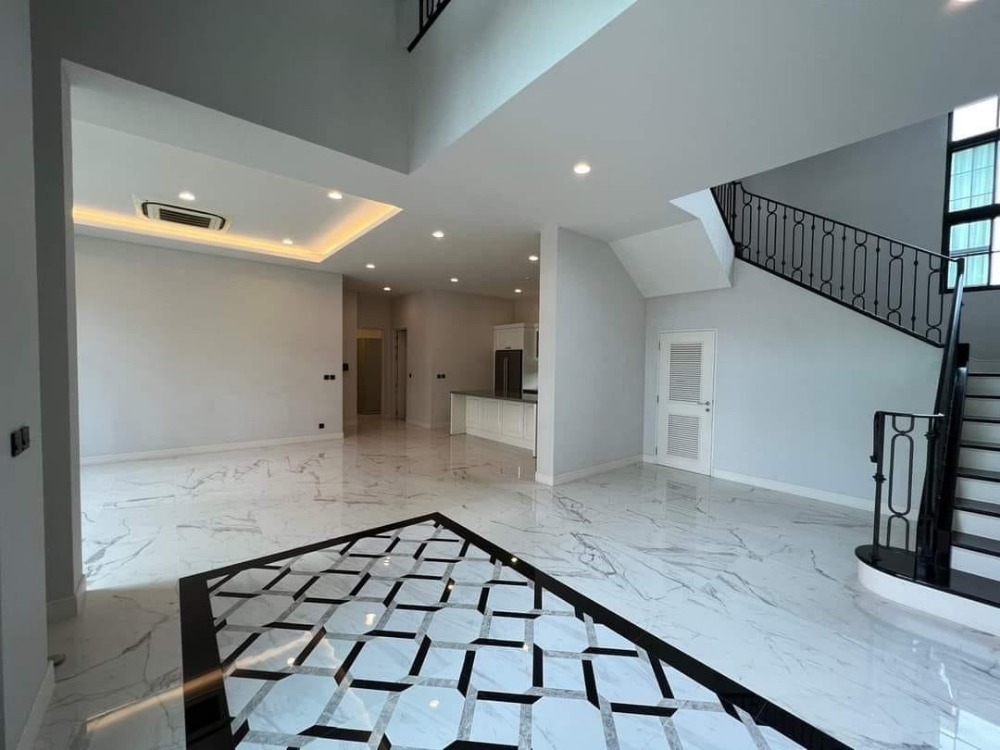 ♦ Super Luxury ♦ บ้านเดี่ยว 2 ชั้น | 232.10 ตร.ว. 661.00 ตร.ม. | ใกล้ สถานีหัวหมาก 9 นาที, รร.เตรียมอุดมศึกษาพัฒนาการ 10 นาที, โรงพยาบาลสมิติเวช 14 นาที Loading...