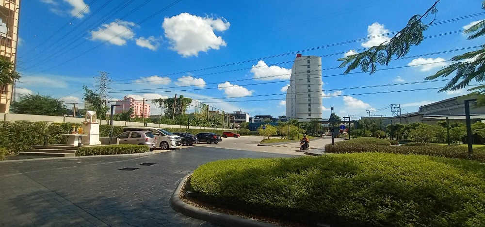 For SaleCondoPattanakan, Srinakarin : Condo for sale Lumpini Ville Phatthanakan-Srinakarin Lumpini Ville Phatanakan - Srinakarin, near Kasem Bundit University, 1 bedroom, size 28 square meters, large room, beautiful view, complete central area, convenient travel, Srinakarin, Phatthanakan,