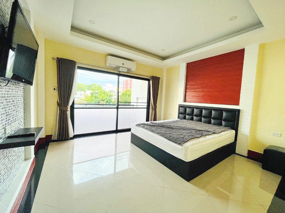 ให้เช่าโฮมออฟฟิศรัชดา ห้วยขวาง : HK0100😊 For RENT ให้เช่า โฮมออฟฟิต 3 ชั้น🚪4 ห้องนอน🚄ใกล้ MRT ห้วยขวาง🔔พื้นที่บ้าน:55.00ตร.วา🔔พื้นที่ใช้สอย:220.00ตร.ม.💲เช่า:48,000฿📞O99-5919653,O65-9423251✅LineID:@sureresidence