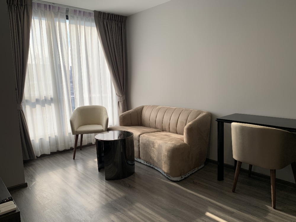 For RentCondoSukhumvit, Asoke, Thonglor : Condo for rent Ideo Mobi Sukhumvit 40 *near BTS Ekkamai*