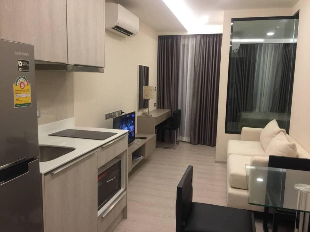 ให้เช่าคอนโดสุขุมวิท อโศก ทองหล่อ : ★ Vtara Sukhumvit 36★ 29 ตรม.,ชั้น 3 (1 ห้องนอน), ★ใกล้ BTS ทองหล่อ ★วิวสวยมาก,★ สิ่งอำนวยความสะดวกมากมาย★ เครื่องใช้ไฟฟ้าครบครัน★