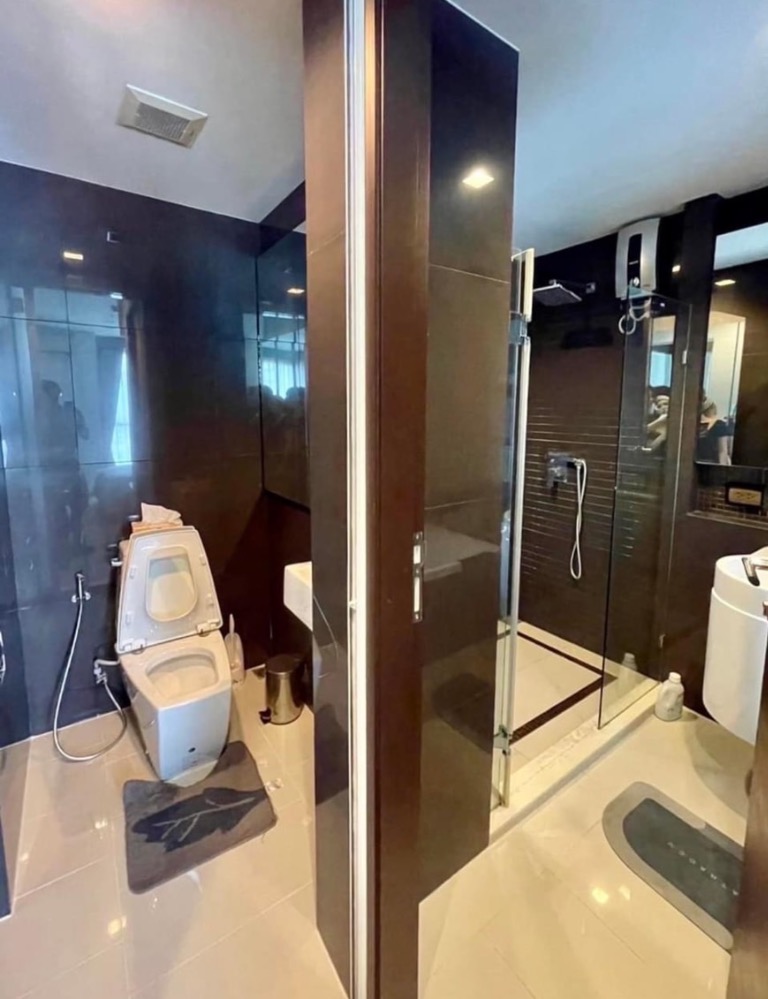 ให้เช่าคอนโดสาทร นราธิวาส : ให้เช่า ✨Rhythm Sathorn✨ ห้องสวย เฟอร์และเครื่องใช้ไฟฟ้าครบ มีอ่างอาบน้ำ🛁  ใกล้ BTS สะพานตากสิน 🚆