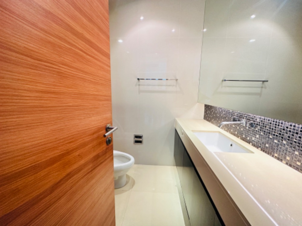 ขายคอนโดสุขุมวิท อโศก ทองหล่อ : 🔥ขายห้องพร้อมเฟอร์ 2 ห้อง The Address สุขุมวิท28 2Bed 2Baht โทร 0959415999 🔥