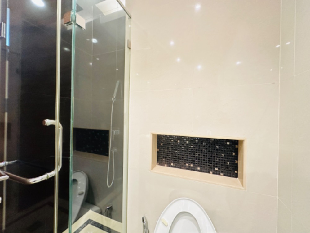 ขายคอนโดสุขุมวิท อโศก ทองหล่อ : 🔥ขายห้องพร้อมเฟอร์ 2 ห้อง The Address สุขุมวิท28 2Bed 2Baht โทร 0959415999 🔥