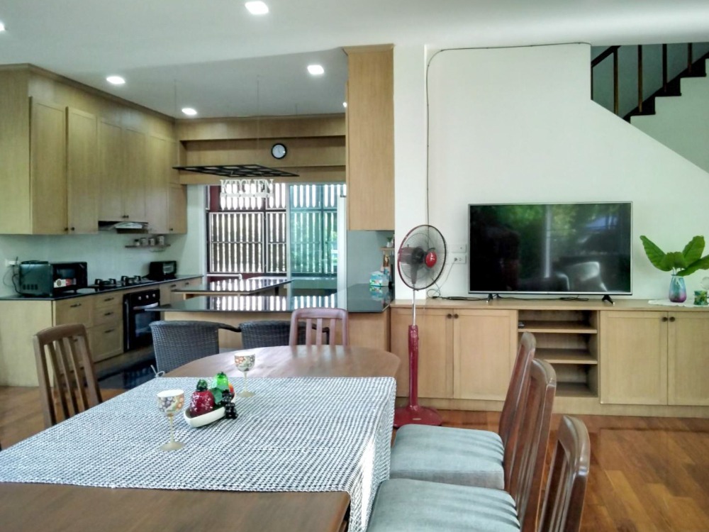 ให้เช่าบ้านสมุทรปราการ สำโรง : บ้านให้เช่า หมู่่บ้าน วินด์มิลล์ พาร์ค Windmill Park บางนา กม.10 ตกแต่งครบ พร้อมอยู่