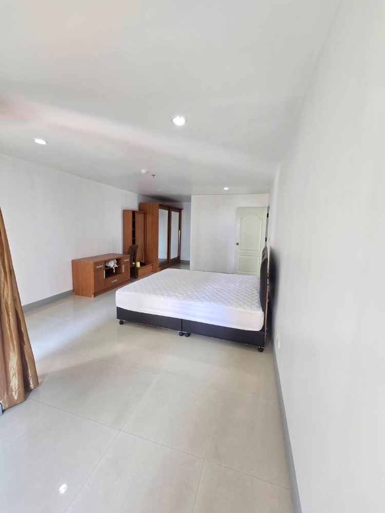 ขายคอนโดบางนา แบริ่ง ลาซาล : 2ห้องนอน ตึกH ห้องมุม เดินทางสะดวก ใกล้BTS ,ใกล้ทางด่วน, ใกล้ไบเทคบางนา