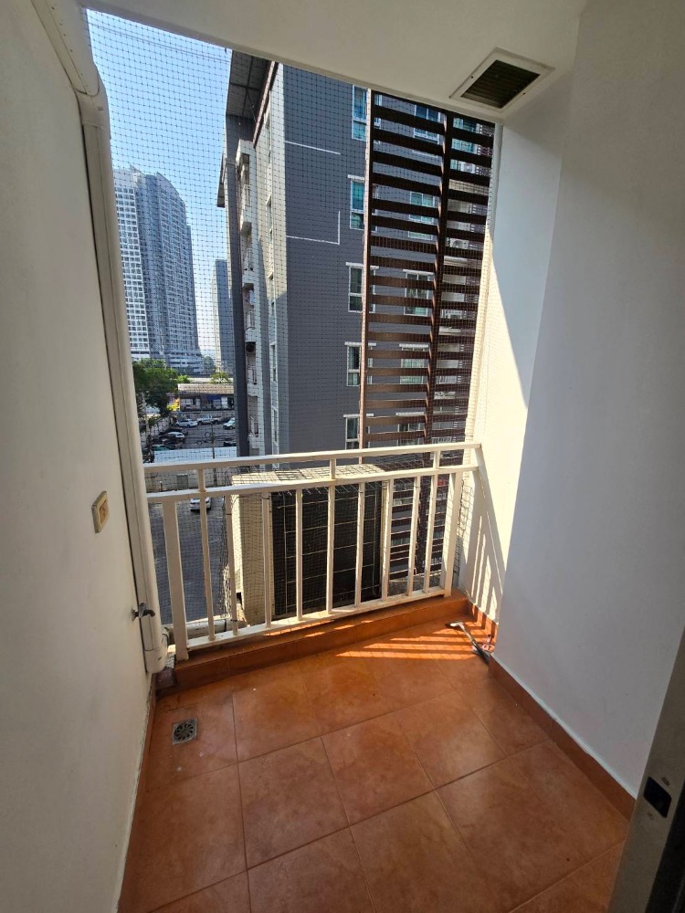 ขายคอนโดบางนา แบริ่ง ลาซาล : 2ห้องนอน ตึกH ห้องมุม เดินทางสะดวก ใกล้BTS ,ใกล้ทางด่วน, ใกล้ไบเทคบางนา