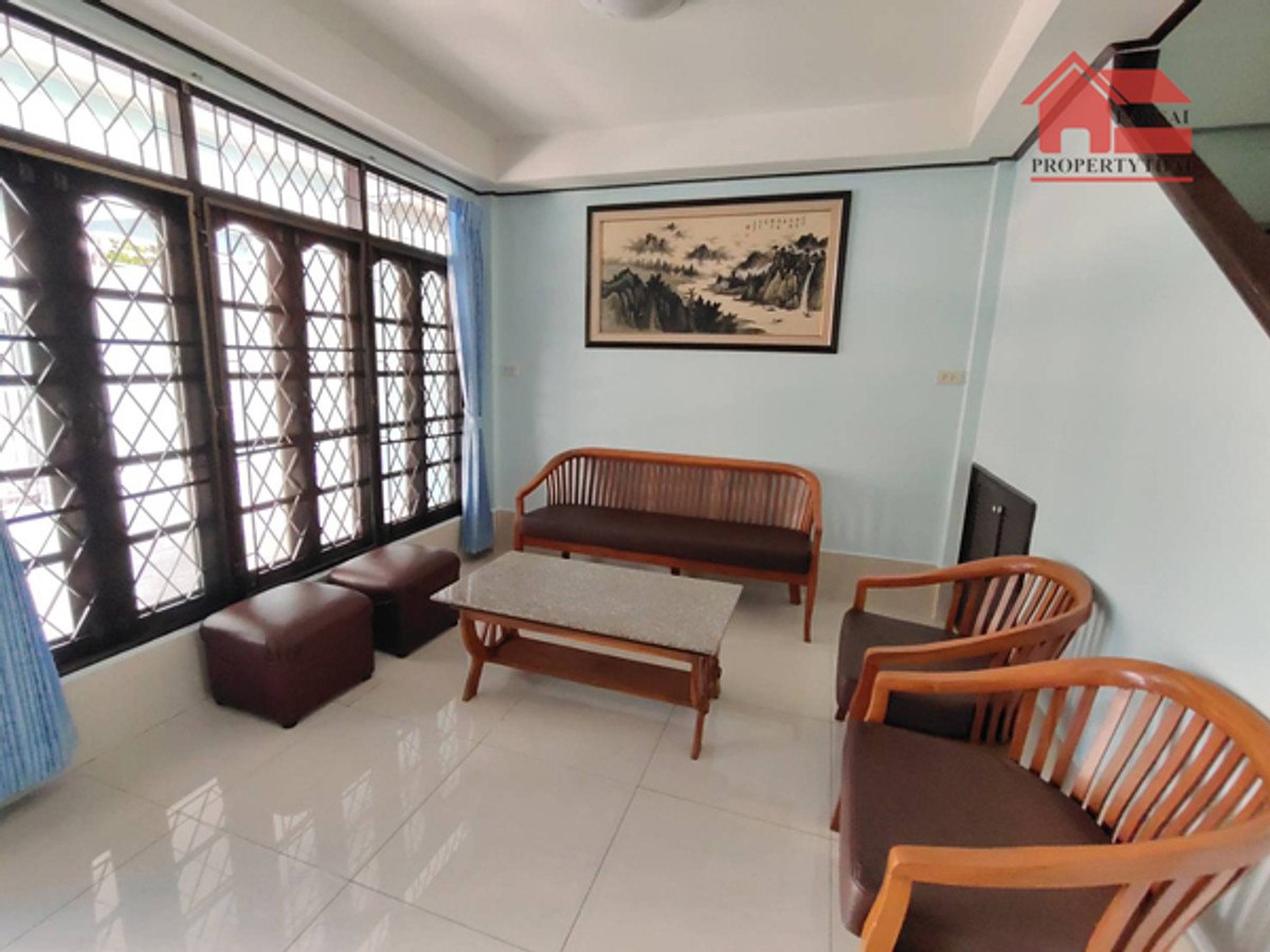 ให้เช่าบ้านสะพานควาย จตุจักร : ให้เช่าทาวน์เฮ้าส์ 2ชั้นเนื้อที่ 30 ตร.ว พื้นที่ 180ตร.ม 3ห้องนอน 2ห้องน้ำ แอร์ 4เครื่อง เฟอร์ครบ ถนน รัชดา เขตห้วยขวาง ราคาเช่า 40,000 บ/ด( 泰国房地产公司可以说中文请打电话。081-732-9189  Line : fs258  微信密码 F0817329189  )