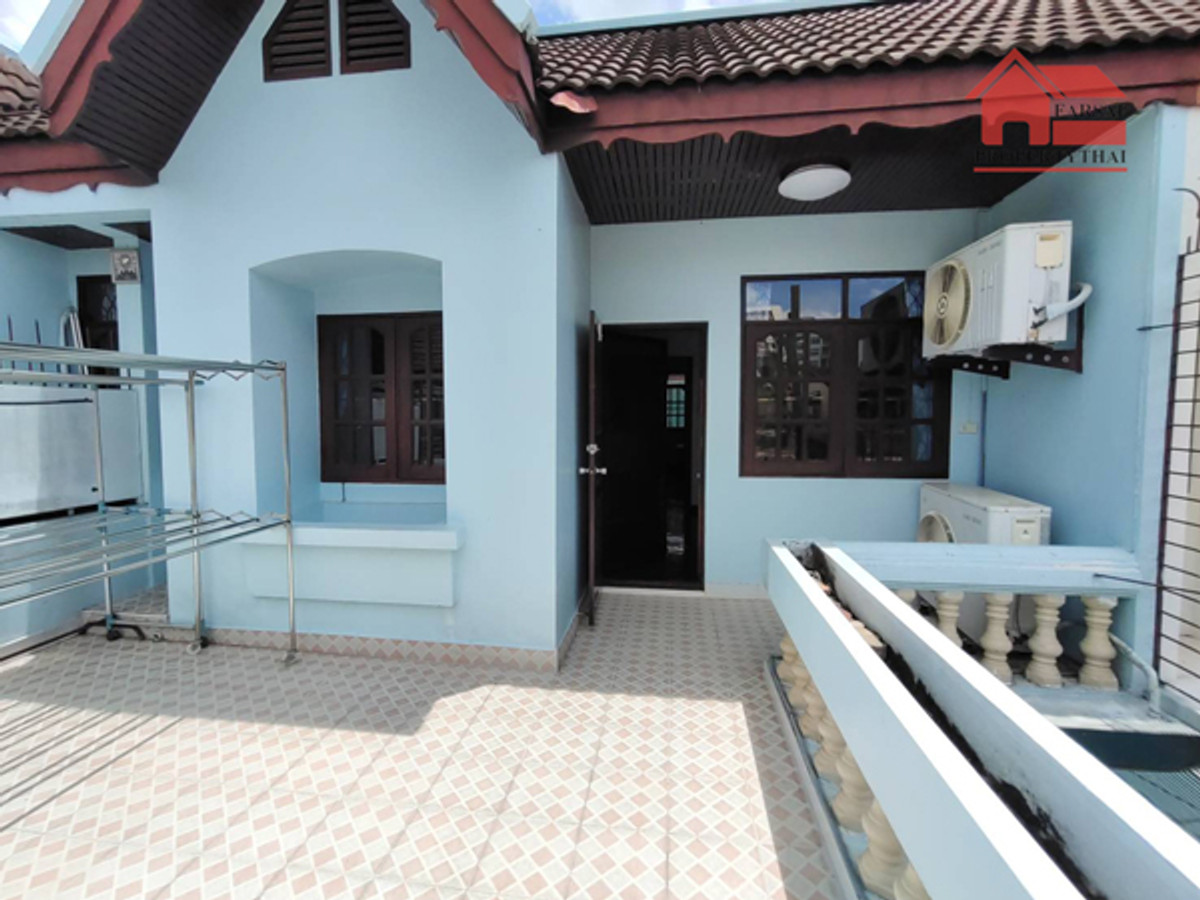 ให้เช่าบ้านสะพานควาย จตุจักร : ให้เช่าทาวน์เฮ้าส์ 2ชั้นเนื้อที่ 30 ตร.ว พื้นที่ 180ตร.ม 3ห้องนอน 2ห้องน้ำ แอร์ 4เครื่อง เฟอร์ครบ ถนน รัชดา เขตห้วยขวาง ราคาเช่า 40,000 บ/ด( 泰国房地产公司可以说中文请打电话。081-732-9189  Line : fs258  微信密码 F0817329189  )