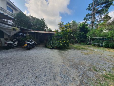 ขายบ้านอ่อนนุช อุดมสุข : ขาย บ้านเดี่ยว ขายบ้านพร้อมที่ดิน อ่อนนุช 46 ซอยดาราฉาย ถนนสุขุมวิท 77 เนื้อที่ 1 งาน 80 ตารางวา บ้านพร้อมที่ดิน 100 ตรม. 1 งาน 80 ตร.วา .