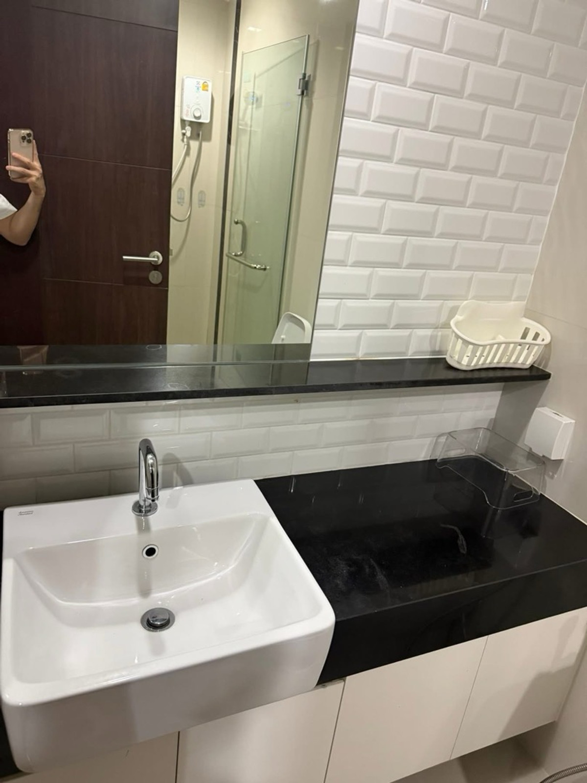 ให้เช่าคอนโดราชเทวี พญาไท : Wish Signature: 35 sqm. 1bed 1bath 1 living, 10th floor with private lift. ห้อง 35ตรม. ทิศใต้ 1ห้องนอน1 ห้องน้ำ 1 ห้องนั่งเล่น ชั้น 10, มีลิฟท์ส่วนตัว เดินไปพารากอน400เมตร BTSพญาไท ลิฟต์ส่วนตัว private lift