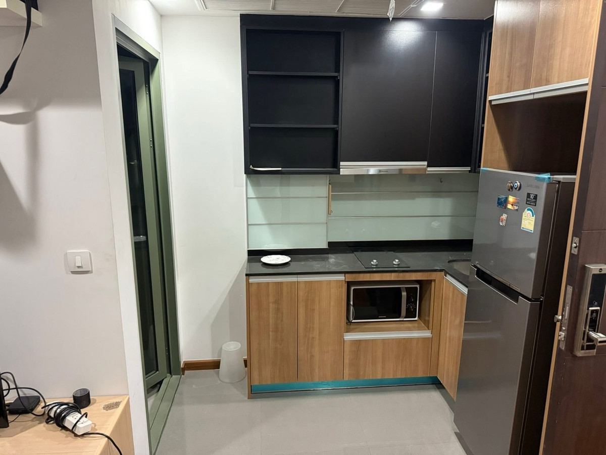 ให้เช่าคอนโดราชเทวี พญาไท : Wish Signature: 35 sqm. 1bed 1bath 1 living, 10th floor with private lift. ห้อง 35ตรม. ทิศใต้ 1ห้องนอน1 ห้องน้ำ 1 ห้องนั่งเล่น ชั้น 10, มีลิฟท์ส่วนตัว เดินไปพารากอน400เมตร BTSพญาไท ลิฟต์ส่วนตัว private lift