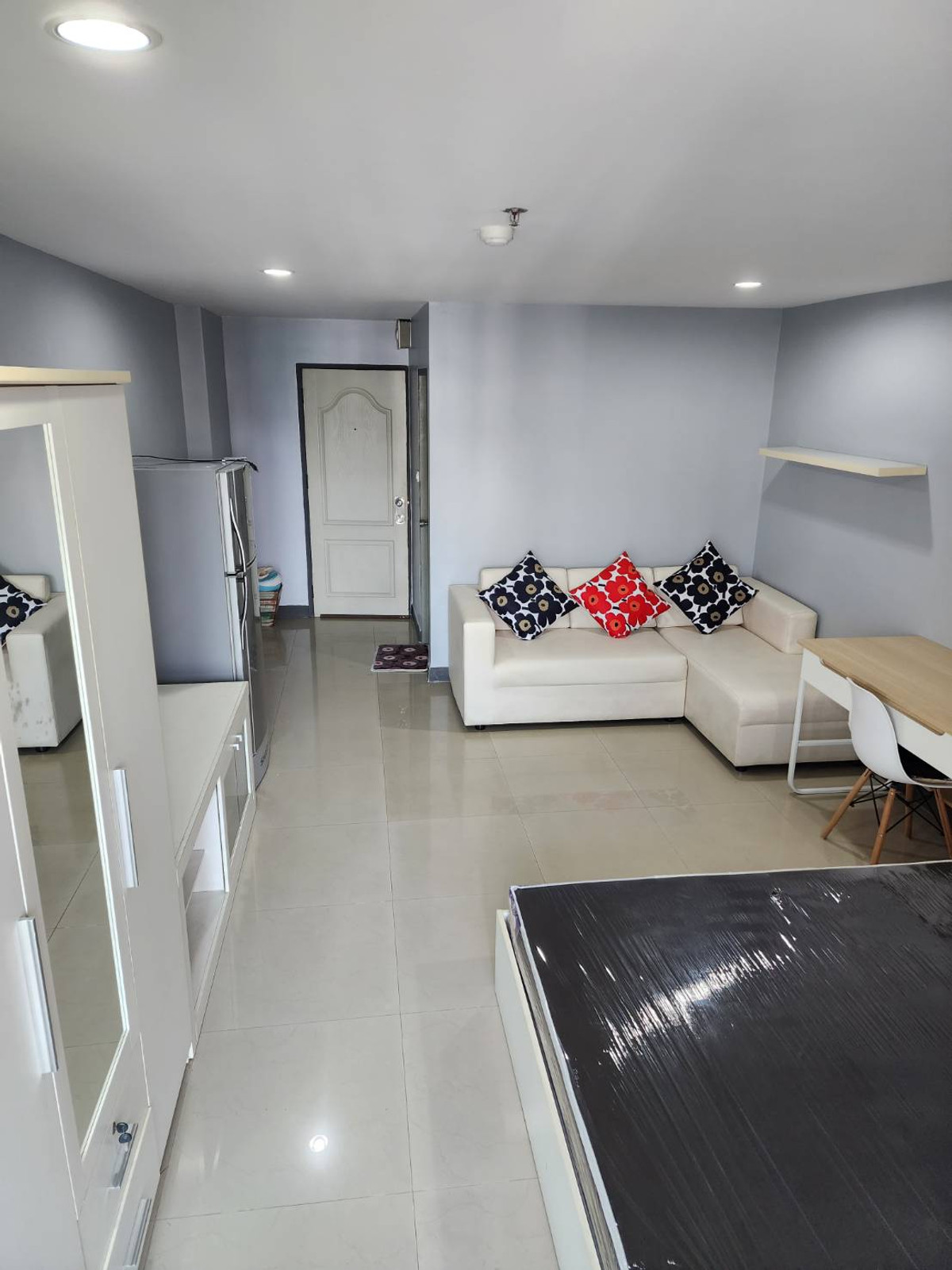 ให้เช่าคอนโดบางนา แบริ่ง ลาซาล : ให้เช่า รีเจ้นท์โฮม 7/1 เดินทางสะดวก ใกล้BTSบางนา ใกล้ทางด่วน ใกล้ไบเทคบางนา 