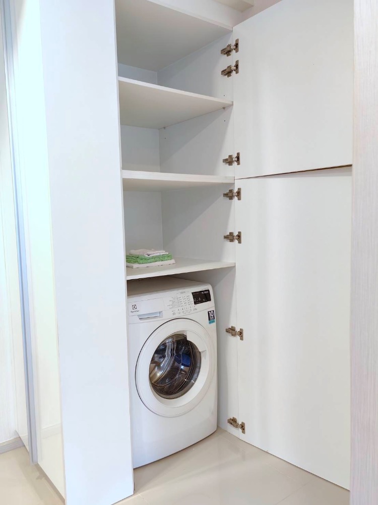 For SaleCondoRama9, Petchburi, RCA : For Sale with tenant til October 26 at Maestro 03 Ratchada Rama 9, 2 bedrooms, corner unit, fully furnished