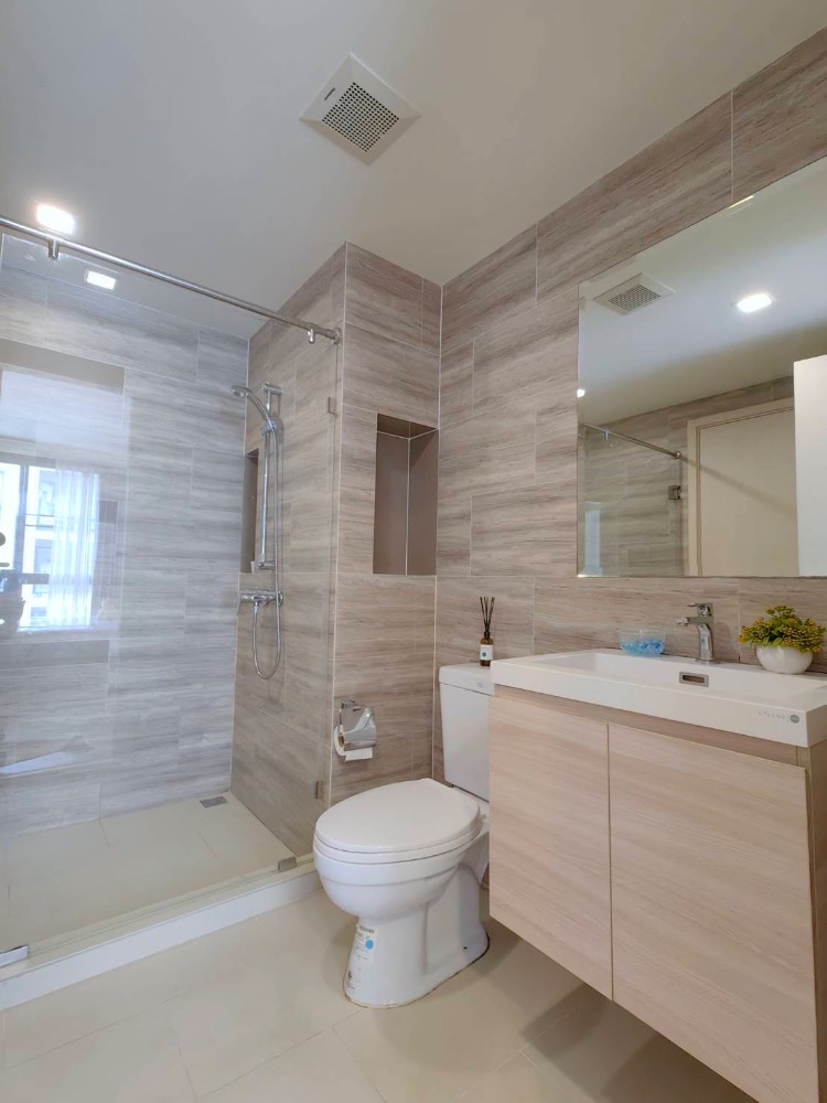 For SaleCondoRama9, Petchburi, RCA : For Sale with tenant til October 26 at Maestro 03 Ratchada Rama 9, 2 bedrooms, corner unit, fully furnished