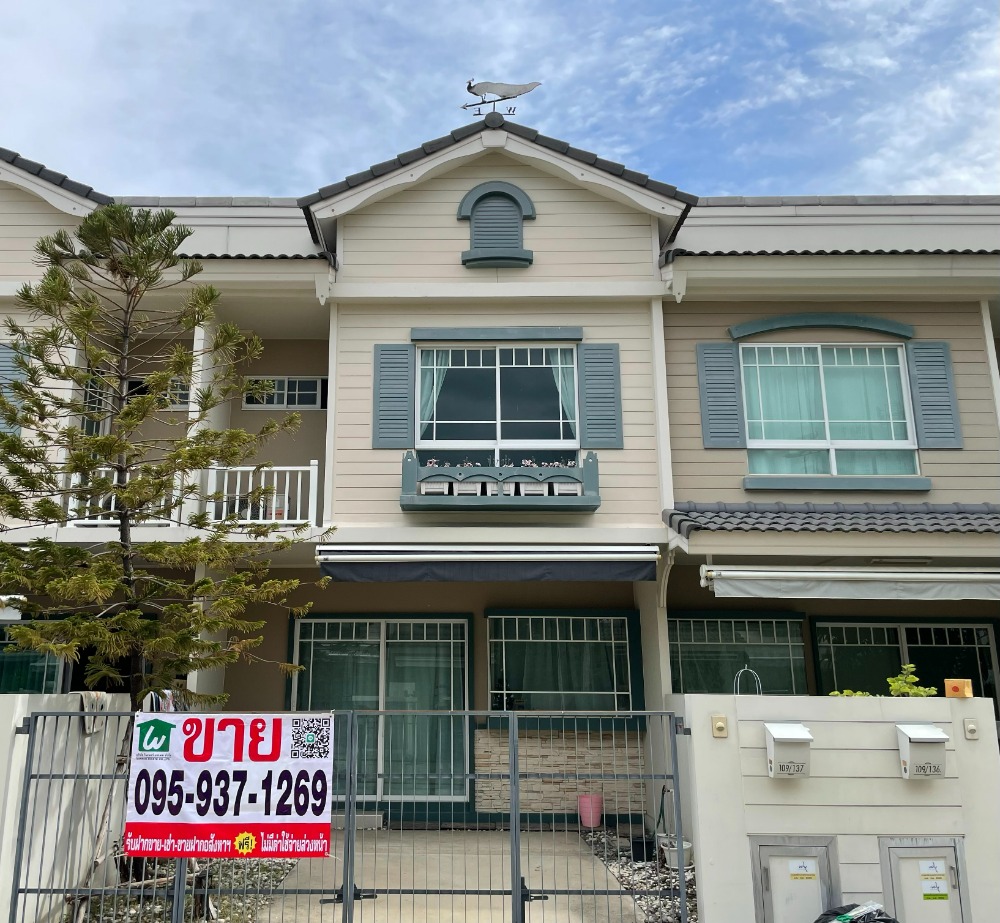 For SaleTownhomeSamut Prakan,Samrong : Townhome for sale, Indy Bangna, KM.7(2), good location, decorated, ready to move in.