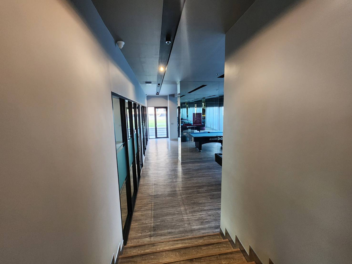 For RentCondoNonthaburi, Bang Yai, Bangbuathong : *The condition is as shown in the cover photo. New, first hand, has a washing machine** For rent, decorated comfortably, Plum Condo, Central Station, Phase 2 ** Sunset view**SN490.53