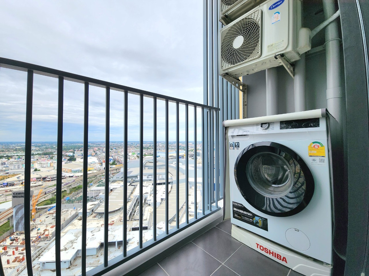 For RentCondoNonthaburi, Bang Yai, Bangbuathong : *The condition is as shown in the cover photo. New, first hand, has a washing machine** For rent, decorated comfortably, Plum Condo, Central Station, Phase 2 ** Sunset view**SN490.53