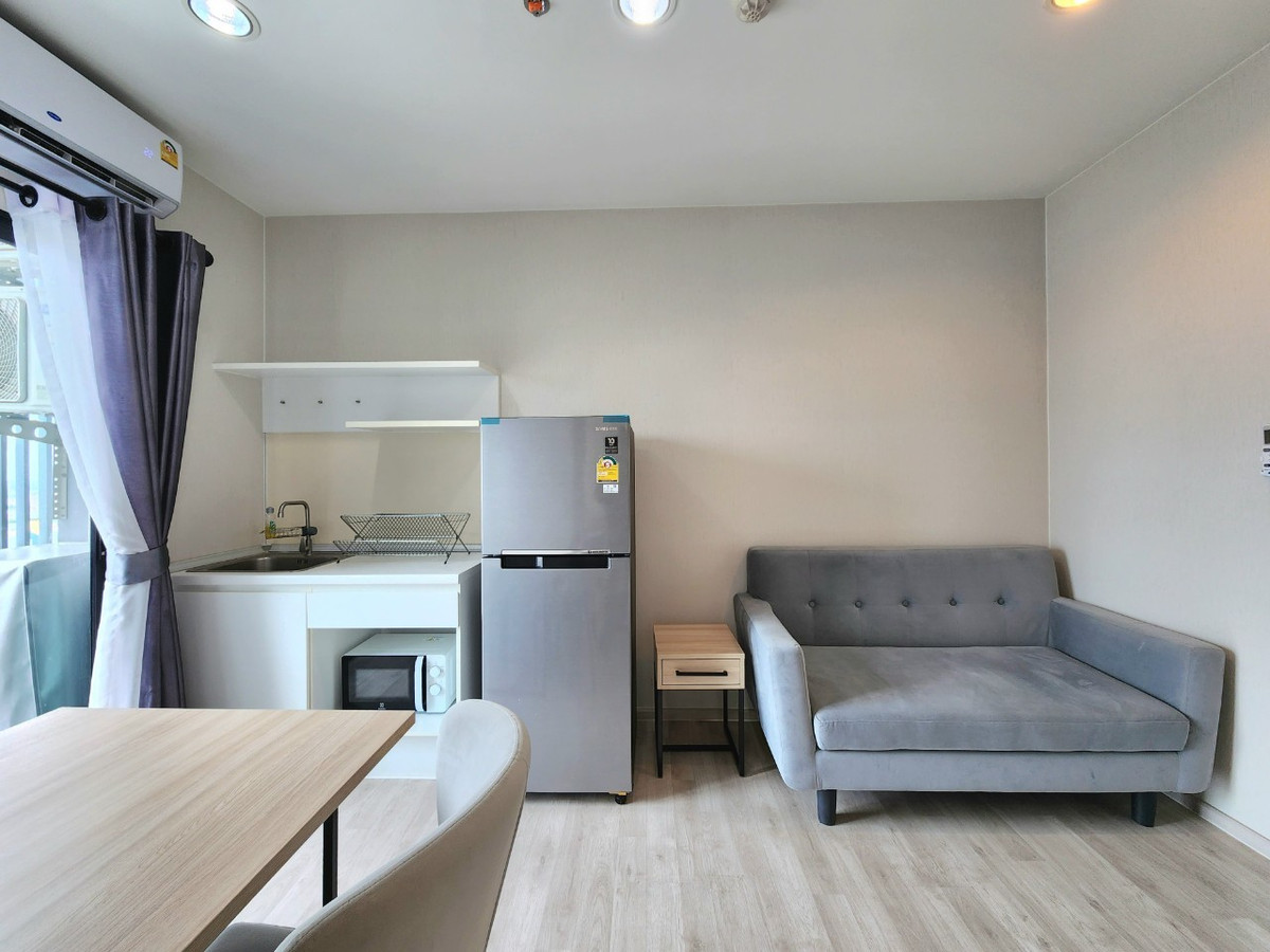 For RentCondoNonthaburi, Bang Yai, Bangbuathong : *The condition is as shown in the cover photo. New, first hand, has a washing machine** For rent, decorated comfortably, Plum Condo, Central Station, Phase 2 ** Sunset view**SN490.53