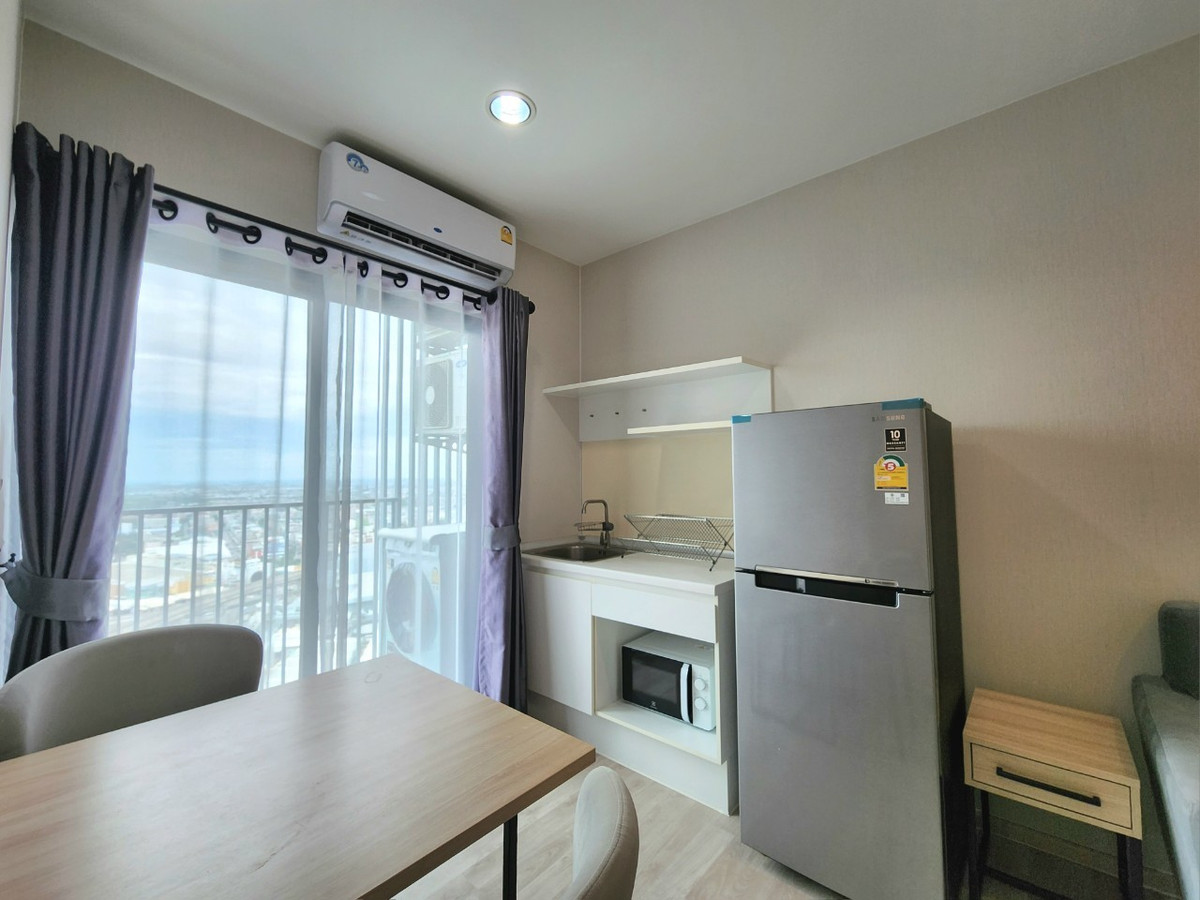 For RentCondoNonthaburi, Bang Yai, Bangbuathong : *The condition is as shown in the cover photo. New, first hand, has a washing machine** For rent, decorated comfortably, Plum Condo, Central Station, Phase 2 ** Sunset view**SN490.53