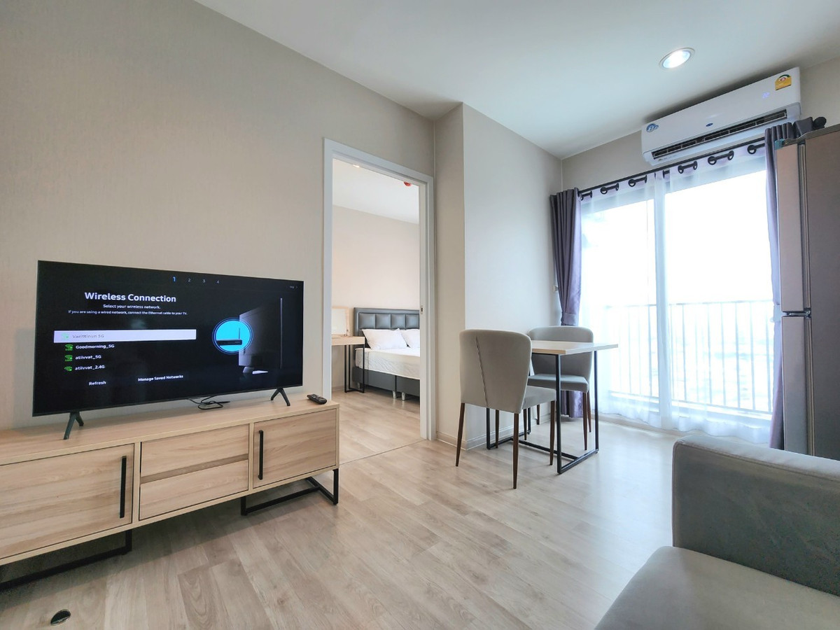 For RentCondoNonthaburi, Bang Yai, Bangbuathong : *The condition is as shown in the cover photo. New, first hand, has a washing machine** For rent, decorated comfortably, Plum Condo, Central Station, Phase 2 ** Sunset view**SN490.53