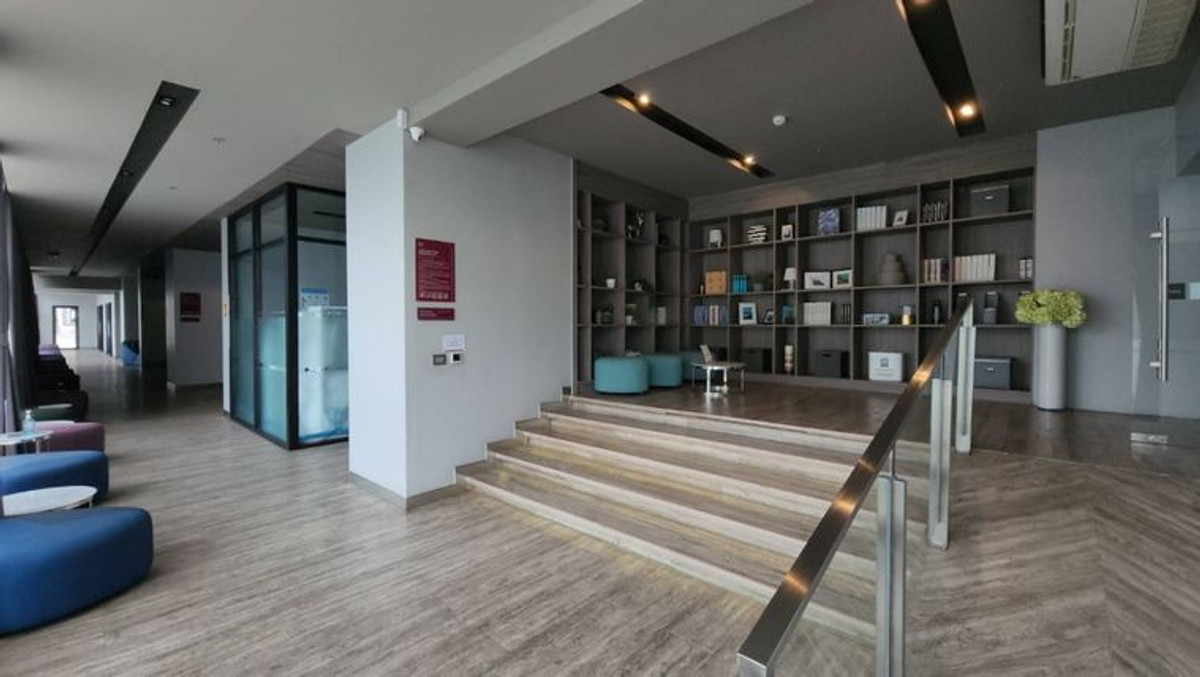 For RentCondoNonthaburi, Bang Yai, Bangbuathong : *The condition is as shown in the cover photo. New, first hand, has a washing machine** For rent, decorated comfortably, Plum Condo, Central Station, Phase 2 ** Sunset view**SN490.53