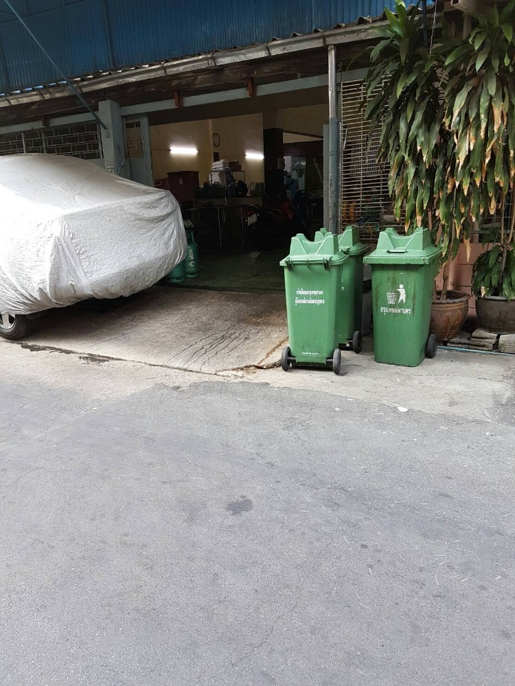 For RentShop HouseRama3 (Riverside),Satupadit : For Rent Commercial Building, Rama 3 Area, 324 sq.m. not include roof top, only 30,000 Baht per month