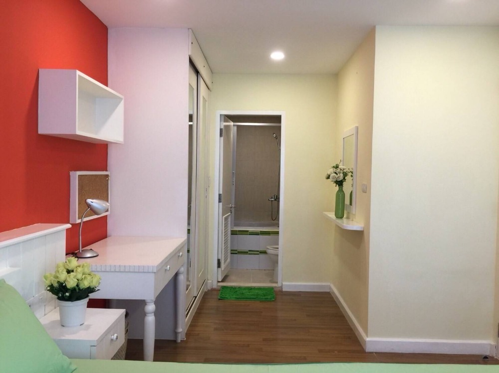 ให้เช่าคอนโดสุขุมวิท อโศก ทองหล่อ : 📣ให้เช่า The clover ทองหล่อ / 36 ตร.ม. 1 ห้องนอน กั้นเป็นสัดส่วน ติดต่อ 083-601-0968